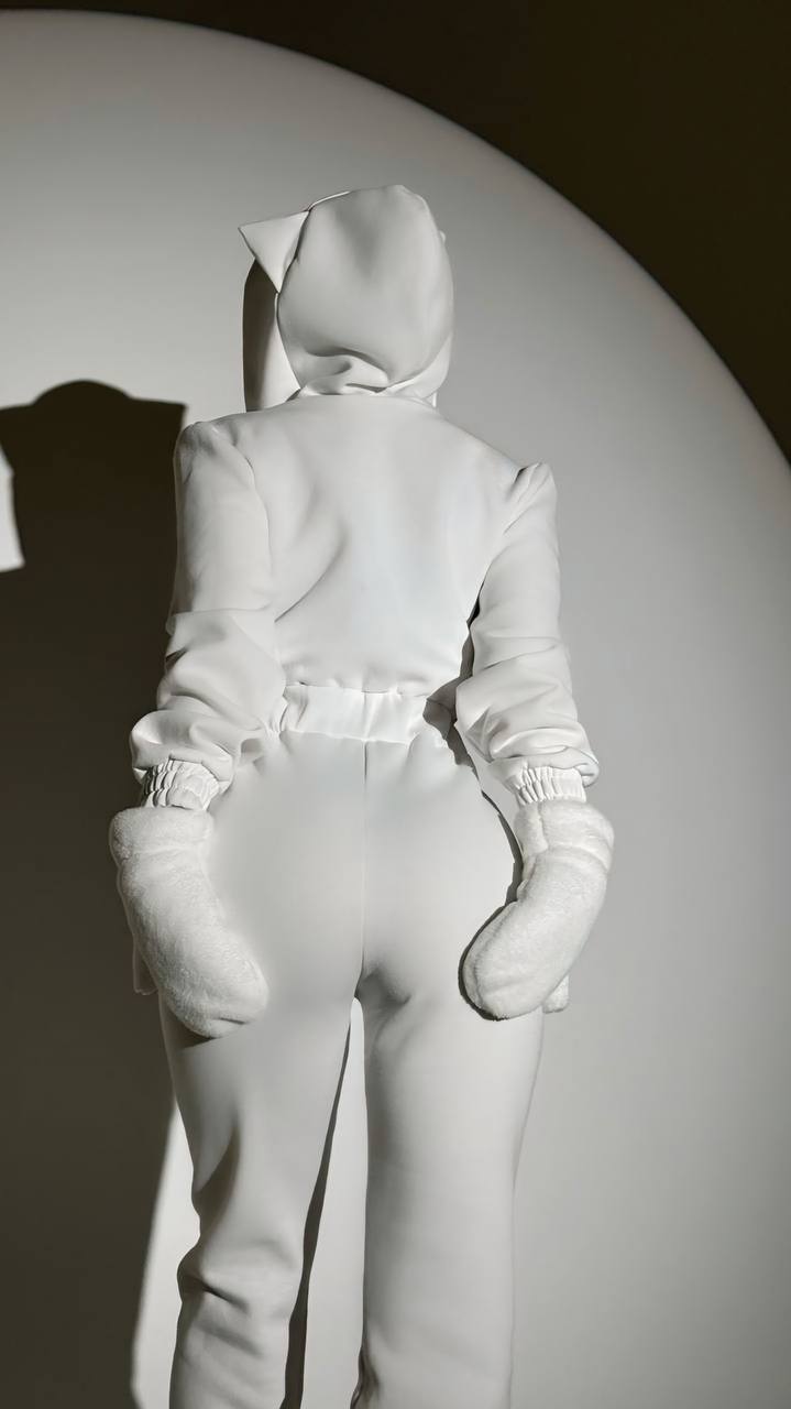 Arianna - Playful Cat-Inspired Hoodie